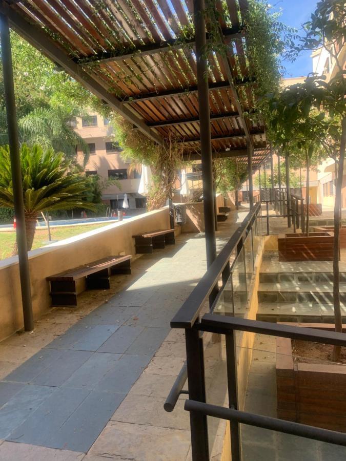 Apartamento Proximo Al Centro De 2 Dormitorios Con Piscina. Seville Ngoại thất bức ảnh
