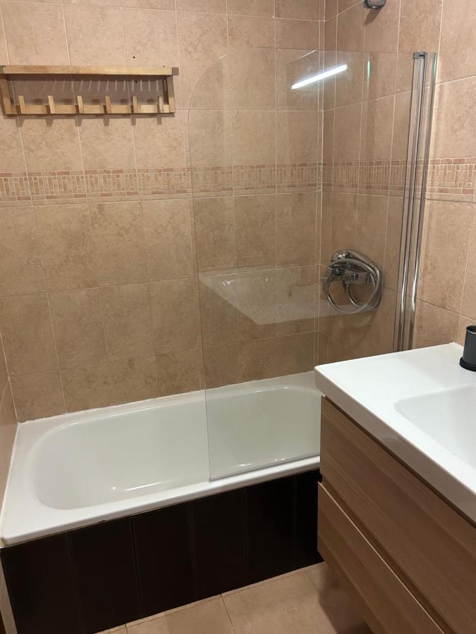 Apartamento Proximo Al Centro De 2 Dormitorios Con Piscina. Seville Ngoại thất bức ảnh