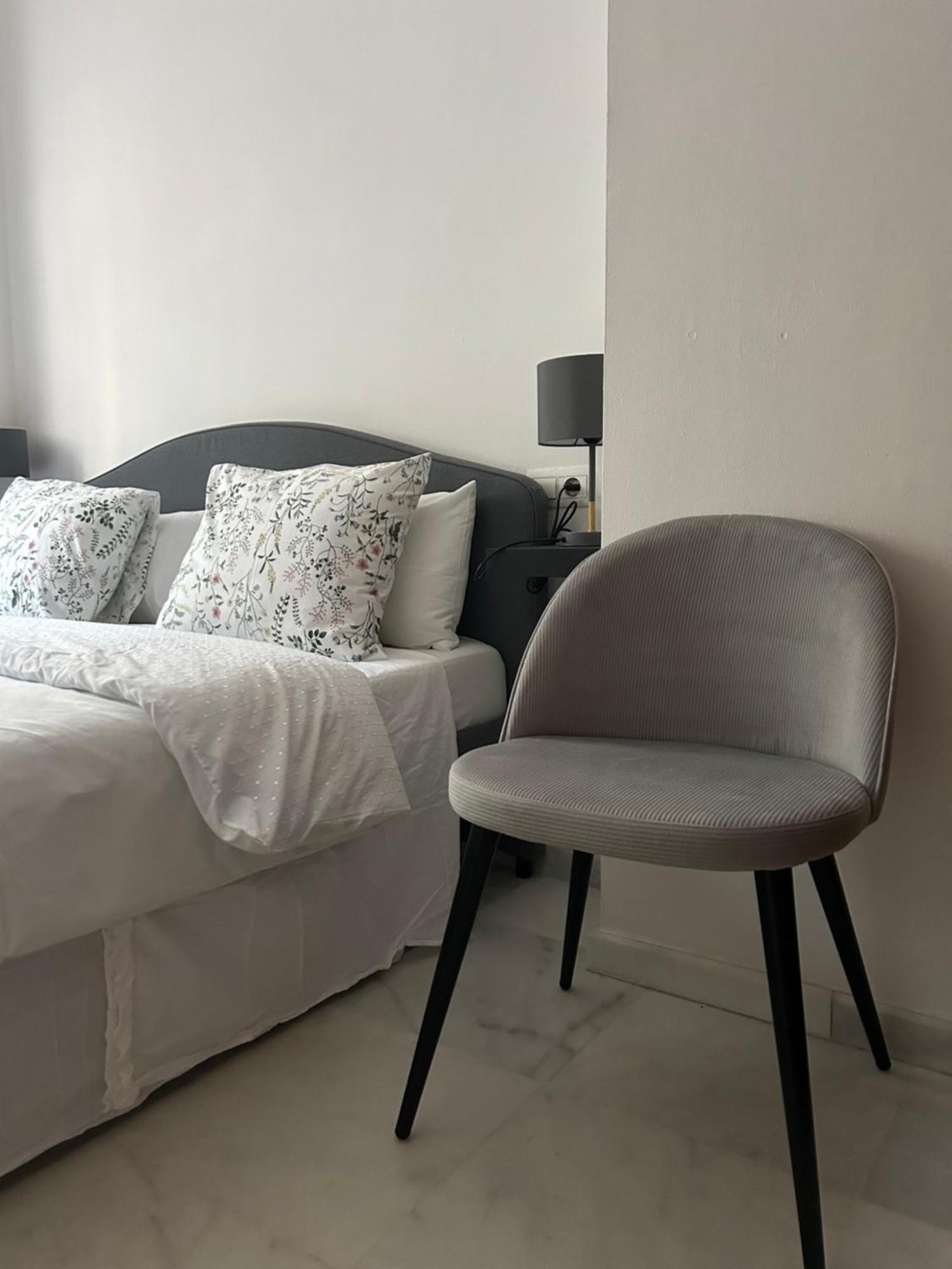 Apartamento Proximo Al Centro De 2 Dormitorios Con Piscina. Seville Ngoại thất bức ảnh