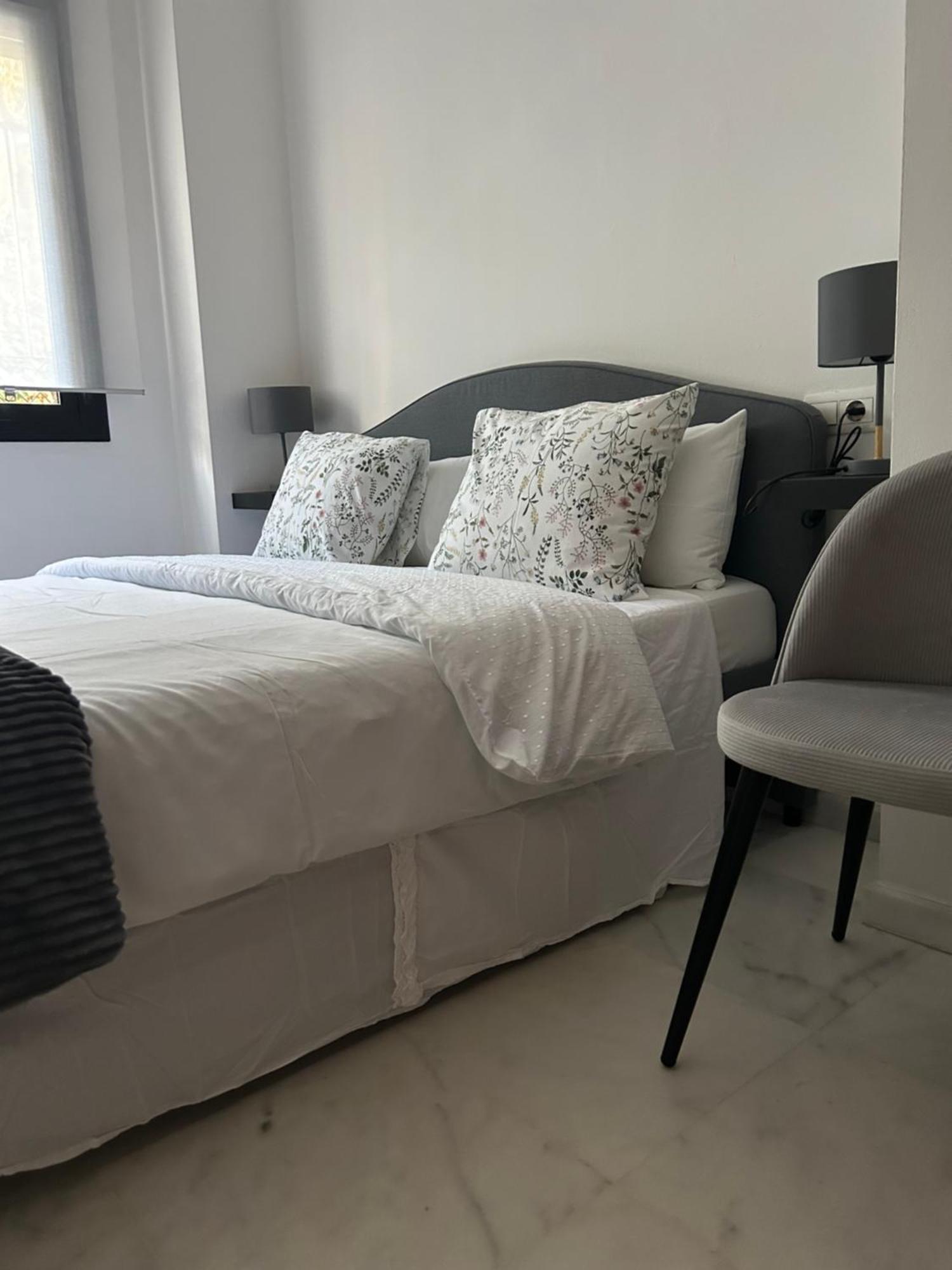 Apartamento Proximo Al Centro De 2 Dormitorios Con Piscina. Seville Ngoại thất bức ảnh