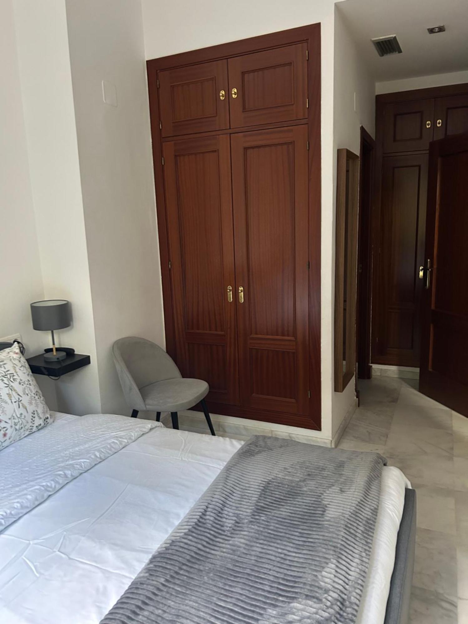 Apartamento Proximo Al Centro De 2 Dormitorios Con Piscina. Seville Ngoại thất bức ảnh